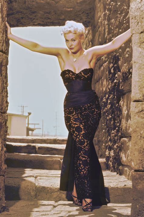 hot female historical figures|The Best Hourglass Figures of all Time: Marilyn Monroe, .